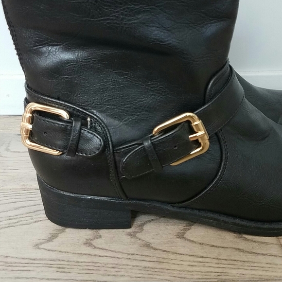 Unisa size 6-1/2 boots - Picture 2 of 9